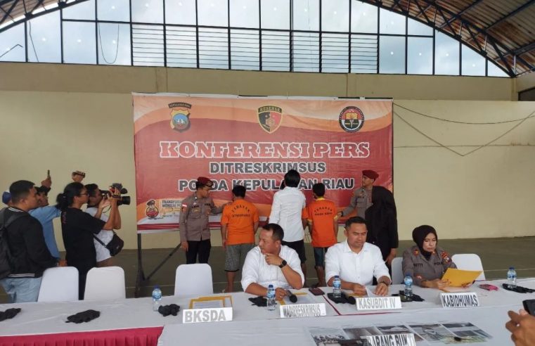 Polda Kepri Ringkus 3 Orang Tersangka Penambang Pasir Ilegal Di Batam