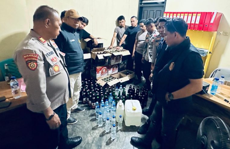 Giatkan Razia Minuman Keras, Satresnarkoba & Sat Samapta Polres Buton Tengah Sita Ratusan Liter Miras