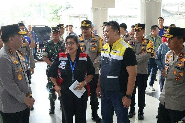 H -3 Jelang Natal, Kapolda Sulut Pantau Bandara Samrat, Pelabuhan Samudera Bitung & Pusat Perbelanjaan