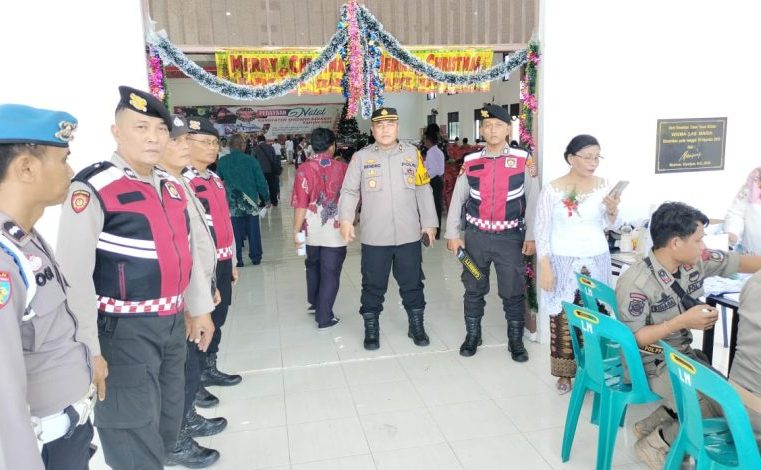 TNI-Polri Amankan Ribuan Umat Kristiani Merayakan Natal Oikumene Kabupaten Sergai Sumut Dengan Sukacita