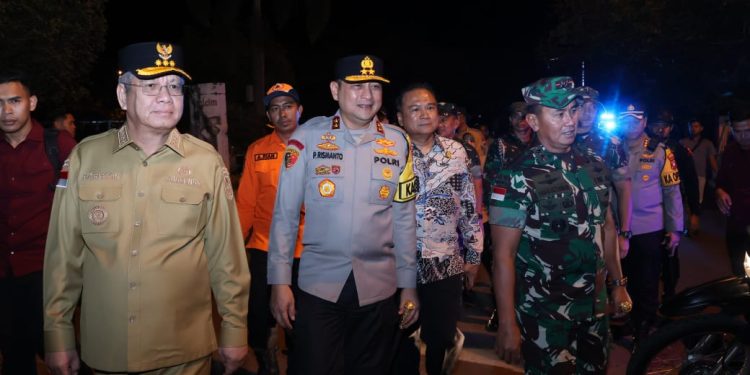 Malam Natal, Kapolda Kalbar Bersama Forkopimda Kota Pontianak, Lakukan Patroli Amankan Malam Natal