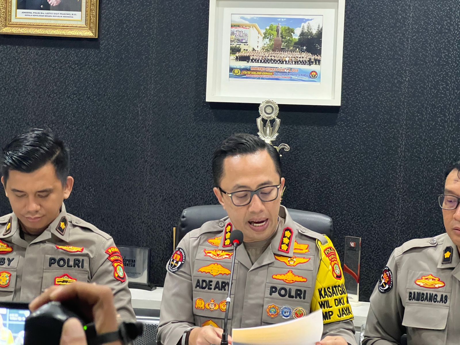 Polda Metro Ciduk 3 Tersangka Pembelian Emas Fiktif Di Kampung Bahari Jakut