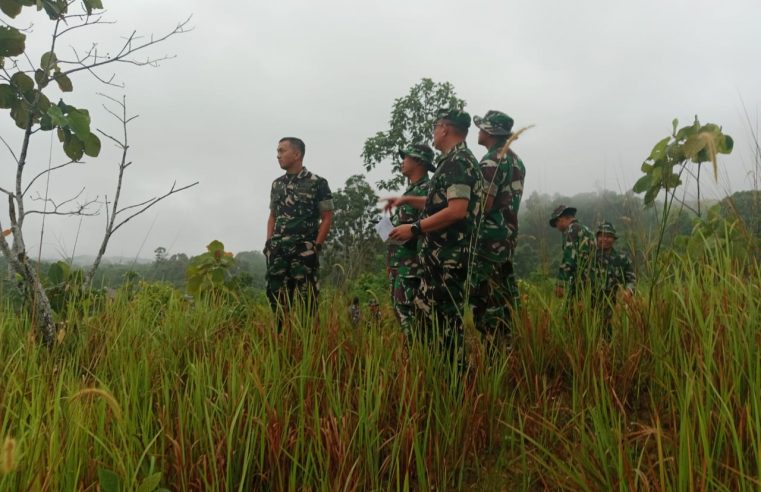 Dandim 0909/Kutai Timur, Letkol Inf. Ginanjar Wahyutomo Dampingi Tim Tinjau Medan Di Daerah Latihan