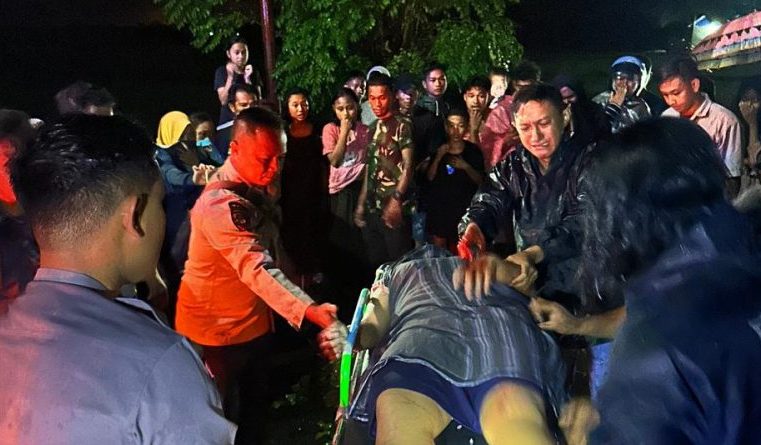 Kecelakaan Maut di Malam Pergantian Tahun, Polsek Toili Evakuasi Korban SA (16)