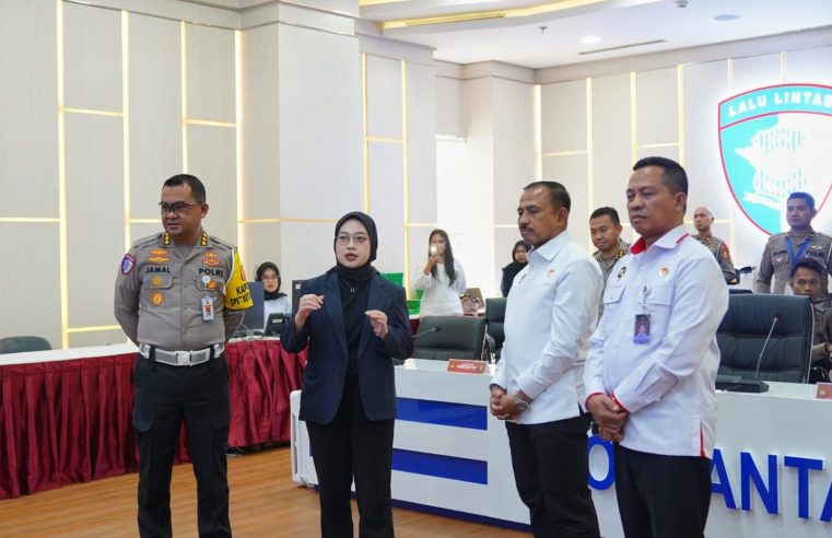 Kemenko Polhukam Apresiasi Kecanggihan Sistem Aplikasi Digunakan Korlantas Polri dalam Memantau Arus Lalu Lintas Mudik