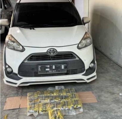 Polisi Berhasil Gagalkan Penyelundupan 16 Kg Sabu-sabu Modus Baru di Mobil Menggunakan Towing