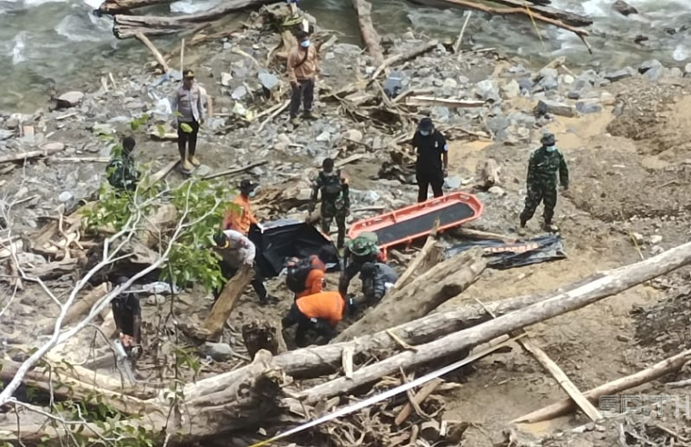 Hari Ini Tim Gabungan Temukan 6 Jenazah Korban Banjir Bandang di Pegunungan Arfak, Pencarian Dilanjutkan Besok