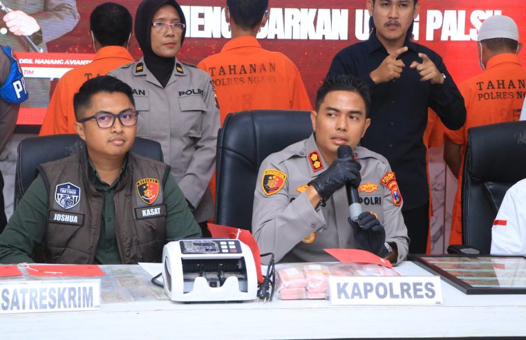 Polres Ngawi Berhasil Amankan 5 Orang Tersangka Pengedar Uang Palsu Lintas Provinsi