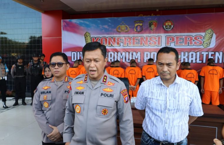 Kapolda Kalteng Pimpin Konferensi Pers, Pengungkapan Kasus Penjarahan Massal TBS di PT AKPL 27 Pelaku Diamankan