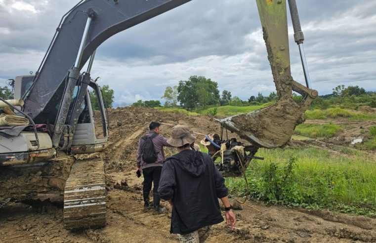 Personil Polres Bombana Tangkap Penambang Ilegal di Desa Wububangka, 1 Unit Excavator Turut Diamankan