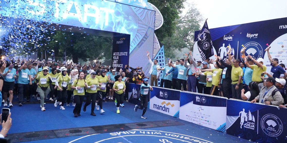 Irjen Pol Anggoro Kapolda DIY Hadiri Mandiri Jogja Marathon 2025 di Kompleks Candi Prambanan