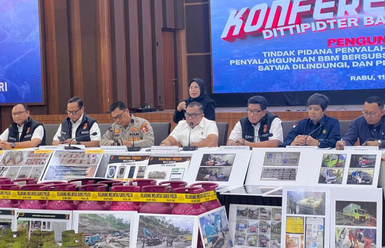 Bareskrim Polri Tangkap 8 Orang Tersangka Pengoplosan Gas Subsidi di Sidoarjo Jatim