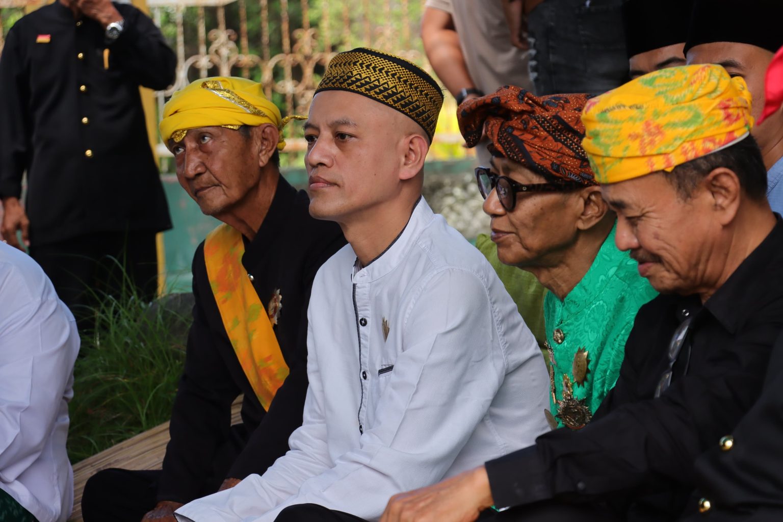 PERSONIL POLRESTA PALU LAKUKAN PENGAMANAN, PROSESI HUKUM & SANKSI ADAT TERHADAP FUAD PLERED DI SOURAJA BANUAOGE PALU
