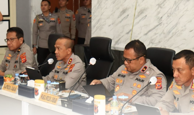 Kapolda Jabar Irjen Rudi Setiawan, Pimpin Apel Siaga Malam Minggu, Tekankan Penanganan Geng Motor Secara Komprehensif