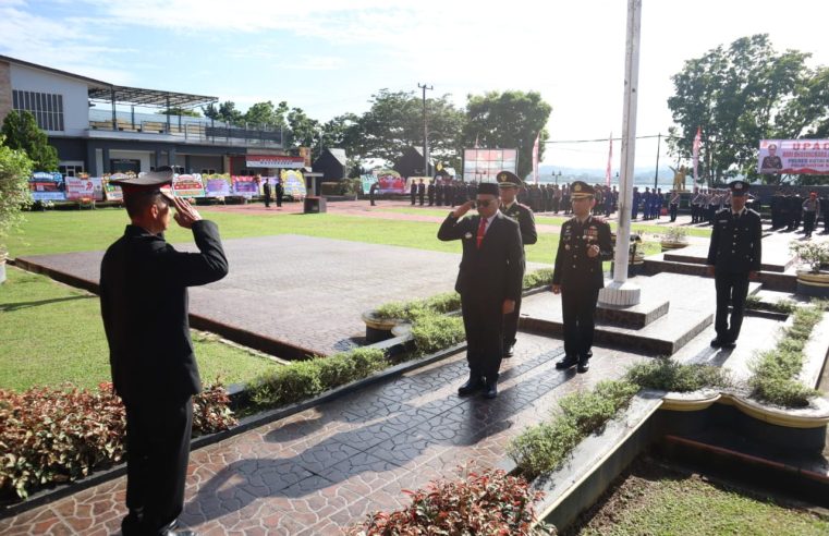 Polres Kutai Kartanegara Peringati Hari Bhayangkara ke-79 dengan Upacara Bersama Bupati