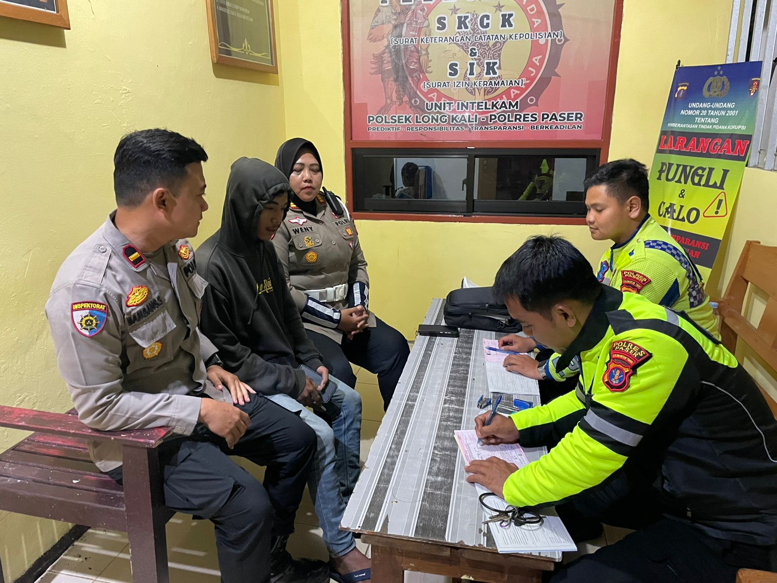 Polres Paser Tindak Pelanggar Knalpot Brong dengan Patroli Hunting System di Long Kali