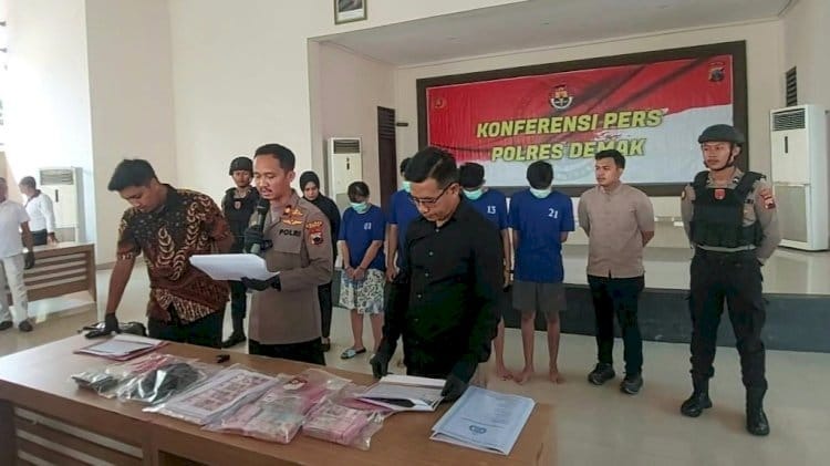 Polres Demak Tangkap 4 Orang Terkait Kasus Pembuatan dan Pengedaran Uang Palsu
