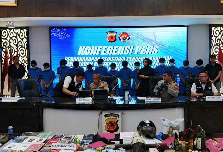 Polisi Mengungkap 42 Tersangka Jaringan Perusuh Yang Didanai Pihak Luar Negeri