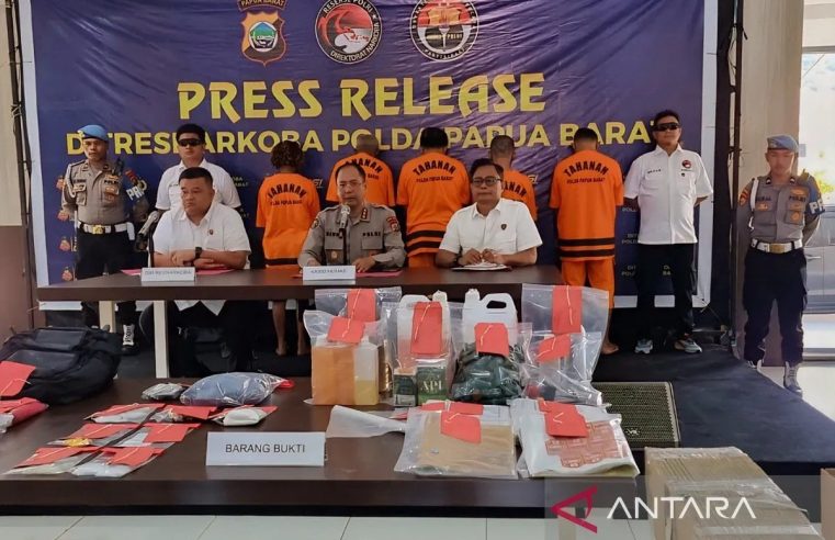 Dua Tersangka Ditangkap atas Produksi dan Penjualan Miras Oplosan di Manokwari