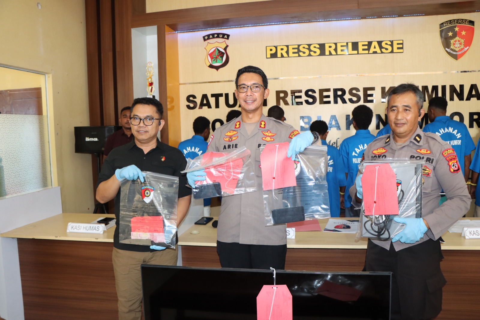 Polres Biak Berhasil Amankan 9 Tersangka dalam Empat Kasus Pencurian