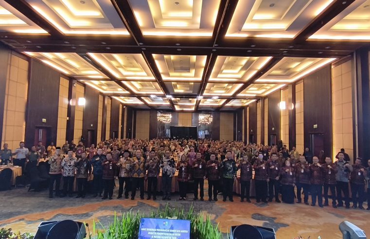 Rakornas Pengembangan SDM Aparatur Digelar di Kaltim, Wamendagri Tekankan Pentingnya Kompetensi ASN