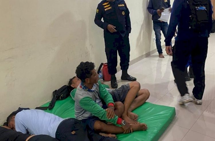 Cuaca Buruk di Laut Sawu, Kapal KLM Helewa Mati Mesin dan Kemasukan Air, 9 Awak Selamat