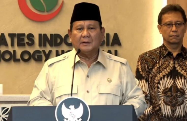 Prabowo Ingin Anak Sekolah Tak Berdiri di Pinggir Jalan Saat Kunjungan Presiden, Seskab Diminta Kirim Surat Kepala Daerah