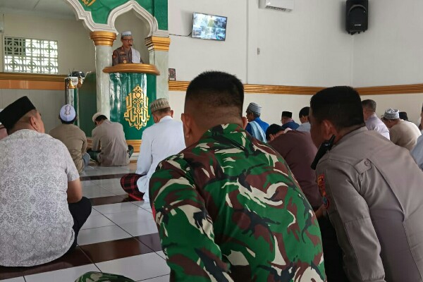 AKBP Tubagus Effendy, Jadi Khotib Sholat Jum’at, Sampaikan Pesan Perdamaian dan Persatuan