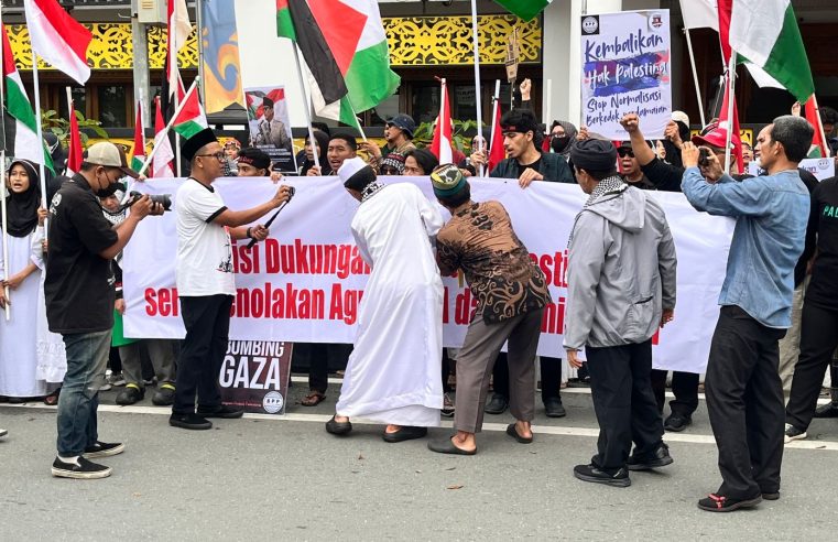 Ratusan Warga Balikpapan Gelar Aksi Hari Al-Quds Sedunia, Tuntut Kemerdekaan Palestina dan Hentikan Genosida
