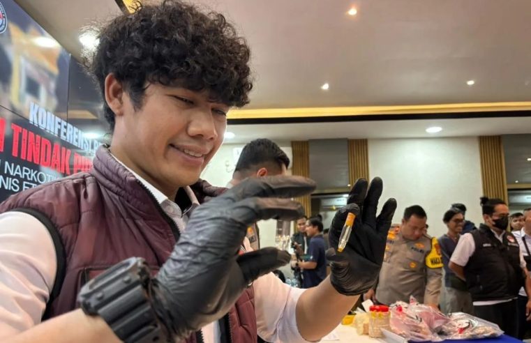 Dua Pengedar Narkoba dari Purwakarta dan Pekanbaru Diamankan di Pinggir Jalan Danau Sunter