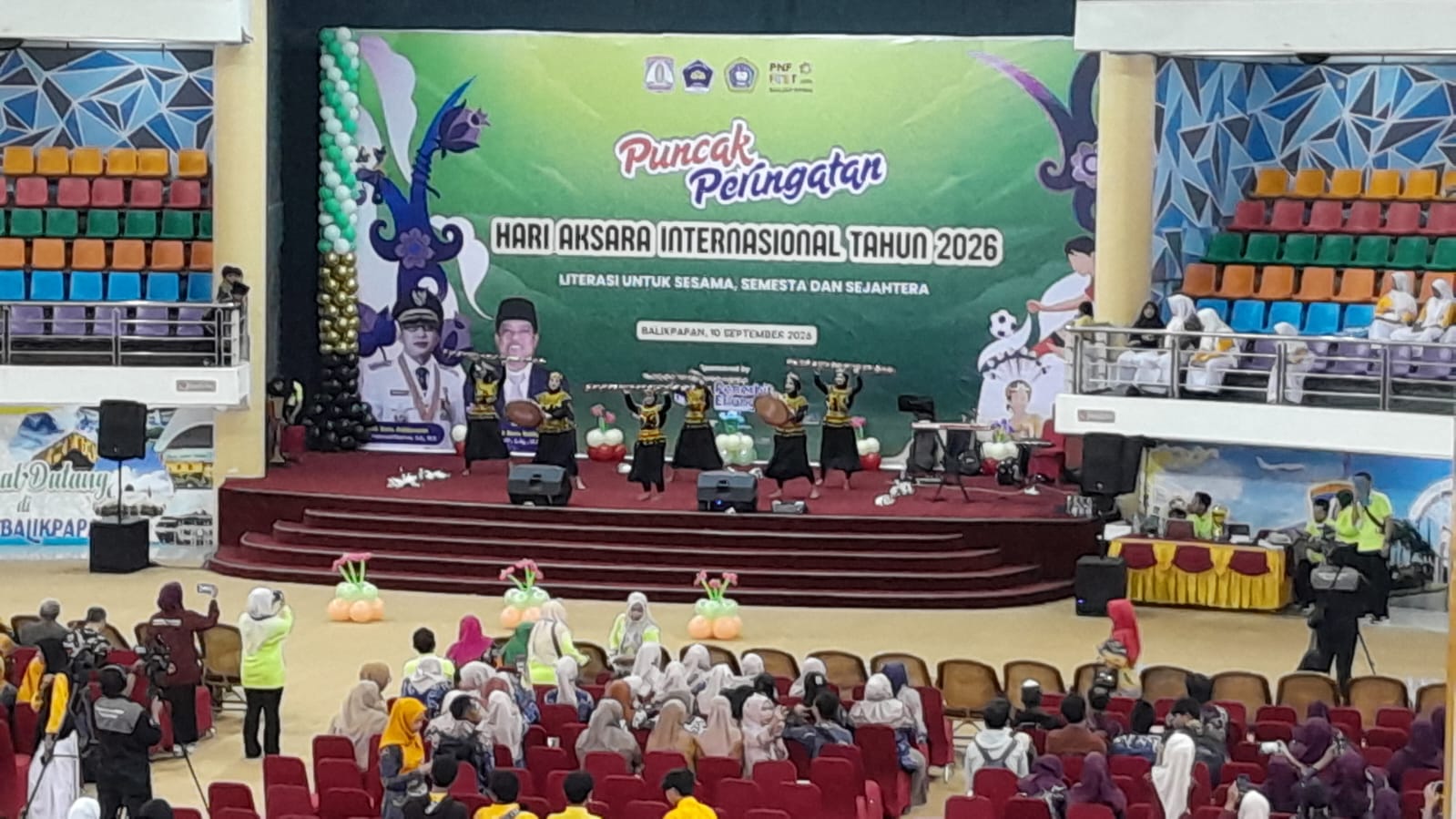 Hari Aksara Internasional 2026: Semangat Literasi dan Kebugaran Warnai Peringatan di Balikpapan